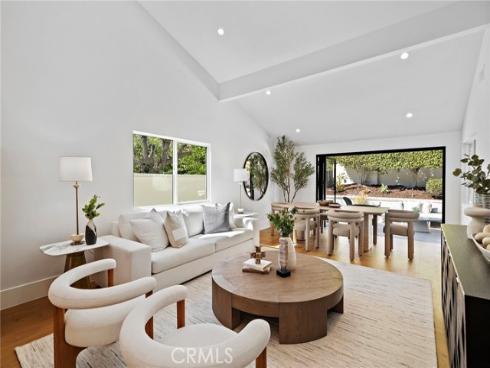 37  Beachcomber  , Corona del Mar, CA