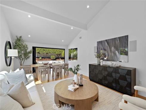 37  Beachcomber  , Corona del Mar, CA