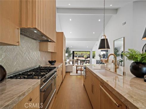 37  Beachcomber  , Corona del Mar, CA