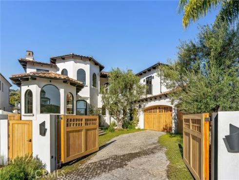 17  Muir Beach  , Corona del Mar, CA