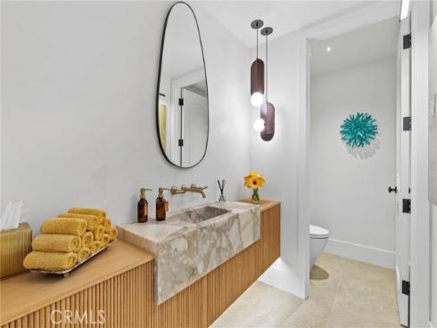 17  Muir Beach  , Corona del Mar, CA