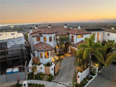 17  Muir Beach  , Corona del Mar, CA