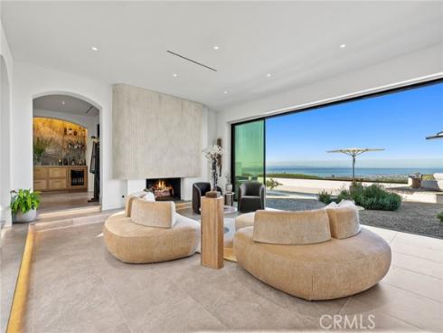 17  Muir Beach  , Corona del Mar, CA
