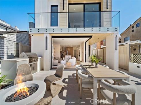 612  Begonia  , Corona del Mar, CA