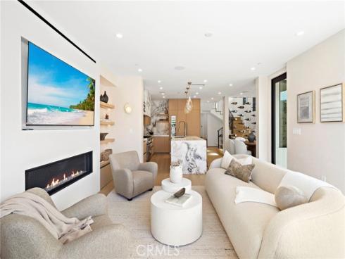 612  Begonia  , Corona del Mar, CA