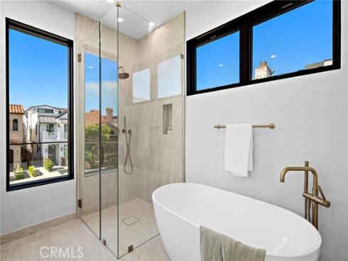 612  Begonia  , Corona del Mar, CA