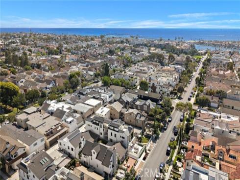 612  Begonia  , Corona del Mar, CA