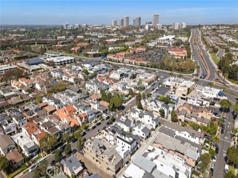 612  Begonia  , Corona del Mar, CA