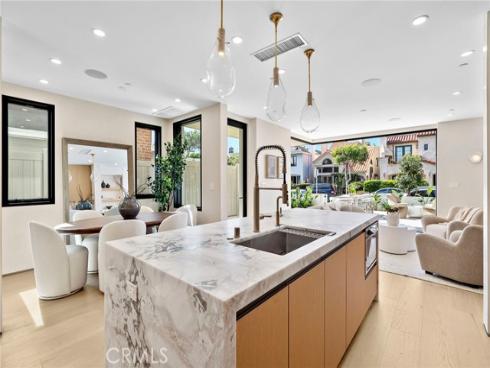 612  Begonia  , Corona del Mar, CA