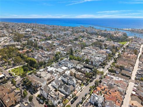 612  Begonia  1-2 , Corona del Mar, CA