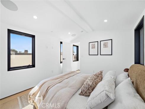 612  Begonia  , Corona del Mar, CA