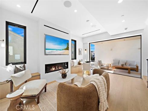 612  Begonia  , Corona del Mar, CA