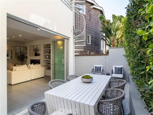 2618 Cove Street, Corona del Mar, CA
