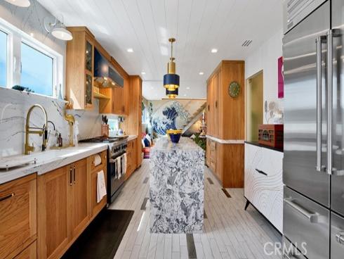 213  Marguerite  , Corona del Mar, CA