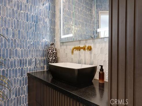 213  Marguerite  , Corona del Mar, CA