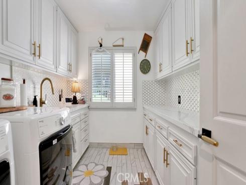 213  Marguerite  , Corona del Mar, CA