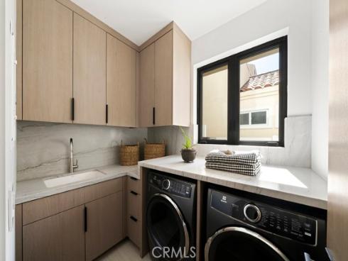 220  Carnation   Avenue, Corona del Mar, CA