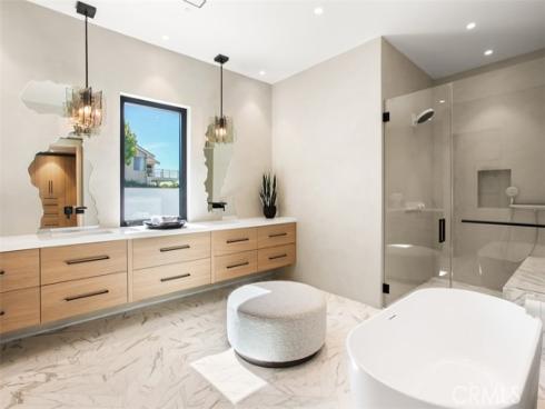 53  Montecito  , Corona del Mar, CA