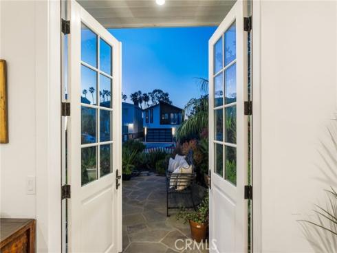 320  Heliotrope   Avenue, Corona del Mar, CA