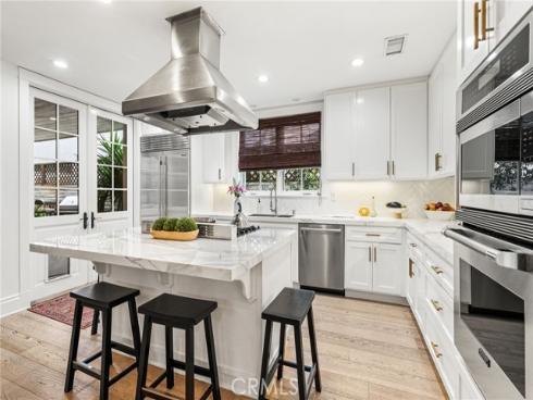 320  Heliotrope   Avenue, Corona del Mar, CA