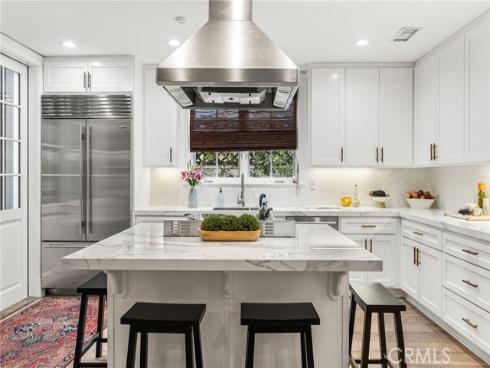 320  Heliotrope   Avenue, Corona del Mar, CA