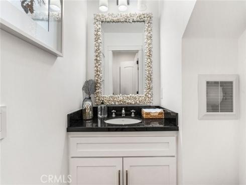 320  Heliotrope   Avenue, Corona del Mar, CA