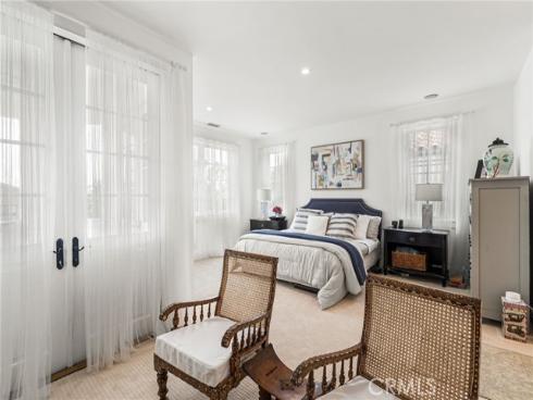 320  Heliotrope   Avenue, Corona del Mar, CA