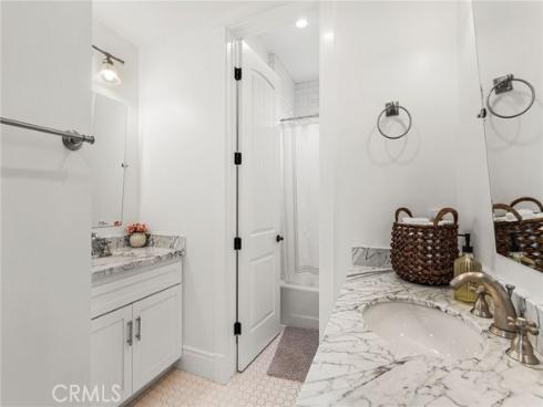 320  Heliotrope   Avenue, Corona del Mar, CA