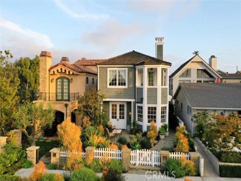 320  Heliotrope   Avenue, Corona del Mar, CA