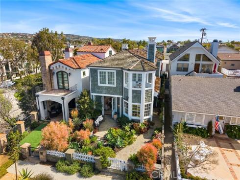 320  Heliotrope   Avenue, Corona del Mar, CA