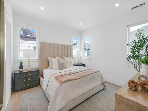 611 Narcissus Avenue, Corona del Mar, CA