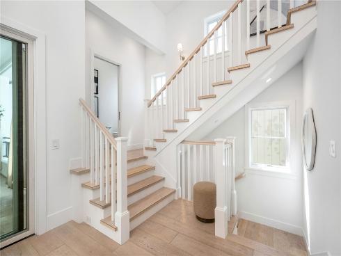 611 Narcissus Avenue, Corona del Mar, CA