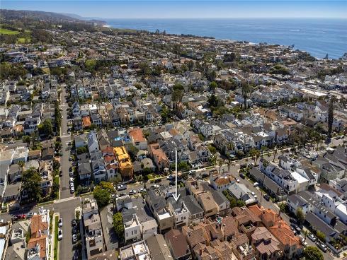 611  Narcissus   Avenue, Corona del Mar, CA