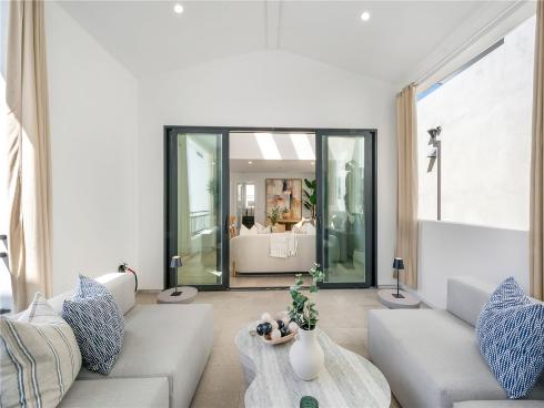 611 Narcissus Avenue, Corona del Mar, CA