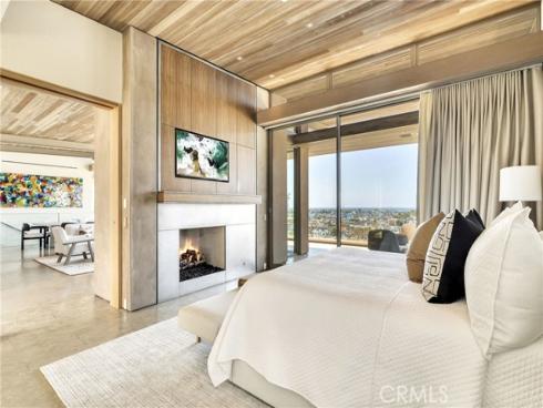 1231  Dolphin  , Corona del Mar, CA