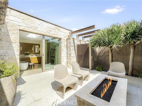 1231  Dolphin  , Corona del Mar, CA