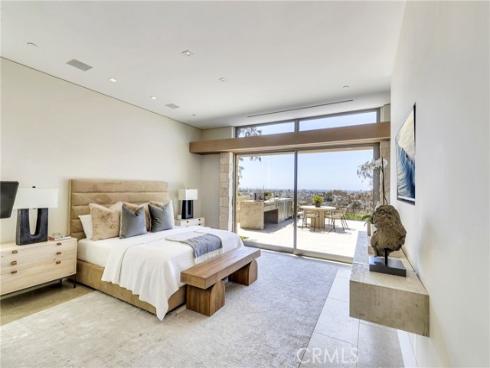 1231  Dolphin  , Corona del Mar, CA