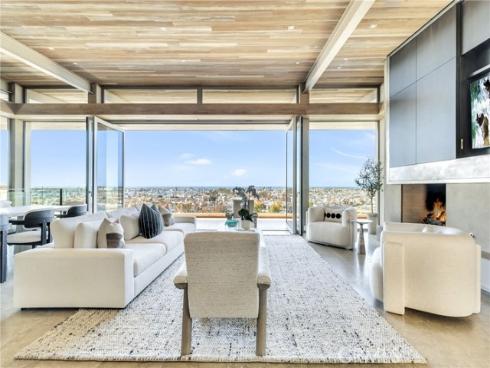 1231  Dolphin  , Corona del Mar, CA