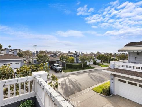 3731  Daffodil  96 , Corona del Mar, CA