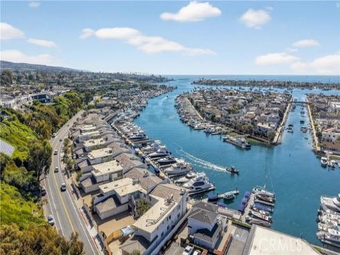 1203  Bayside  , Corona del Mar, CA