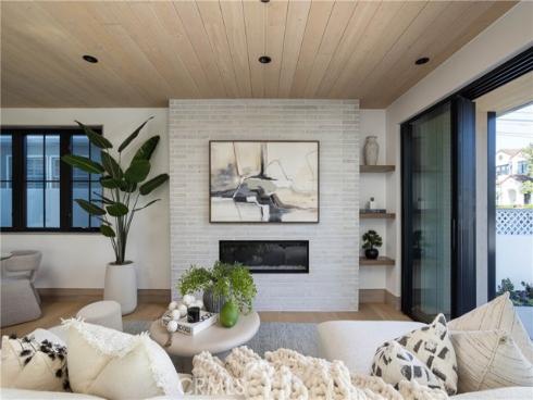 519 Narcissus A Avenue, Corona del Mar, CA