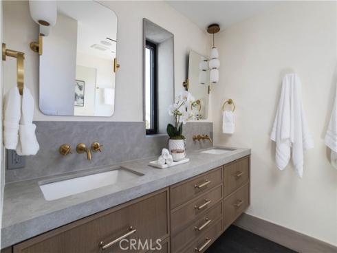 519 Narcissus A Avenue, Corona del Mar, CA