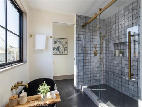 519 Narcissus A Avenue, Corona del Mar, CA