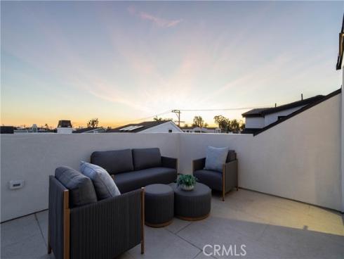 519 Narcissus A Avenue, Corona del Mar, CA