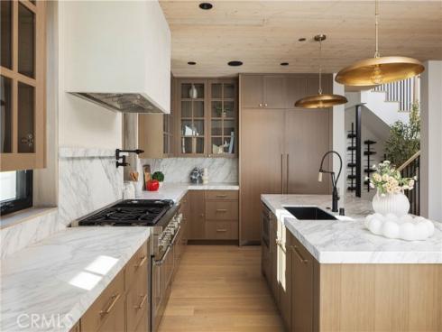 519 Narcissus A Avenue, Corona del Mar, CA