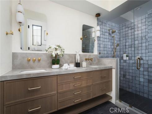 519 Narcissus B Avenue, Corona del Mar, CA