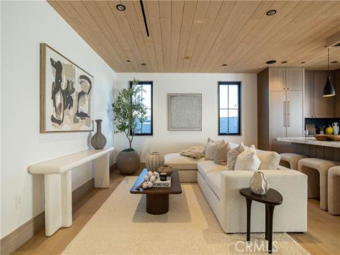 519 Narcissus B Avenue, Corona del Mar, CA