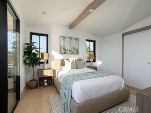 519 Narcissus Avenue, Corona del Mar, CA