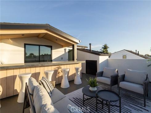 519 Narcissus Avenue, Corona del Mar, CA
