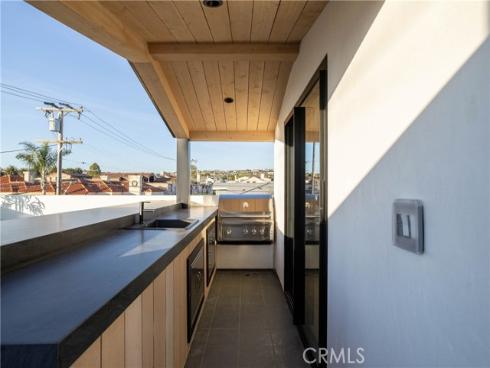 519 Narcissus Avenue, Corona del Mar, CA